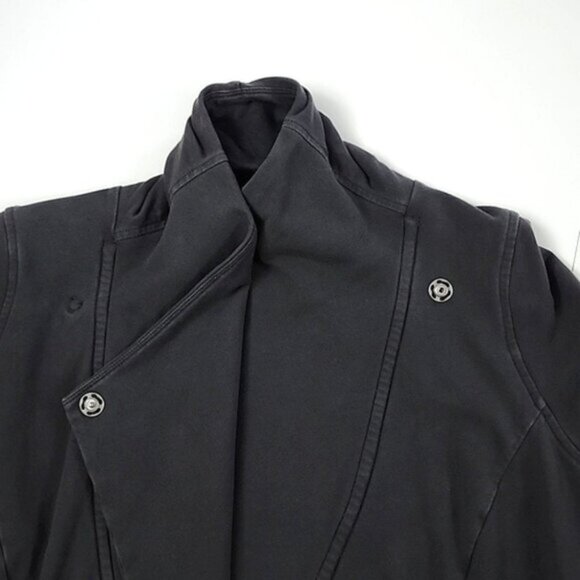 Lululemon That's A Wrap Women's Black Wrap Cardigan Thumbholes Size 8 - Picture 7 of 15